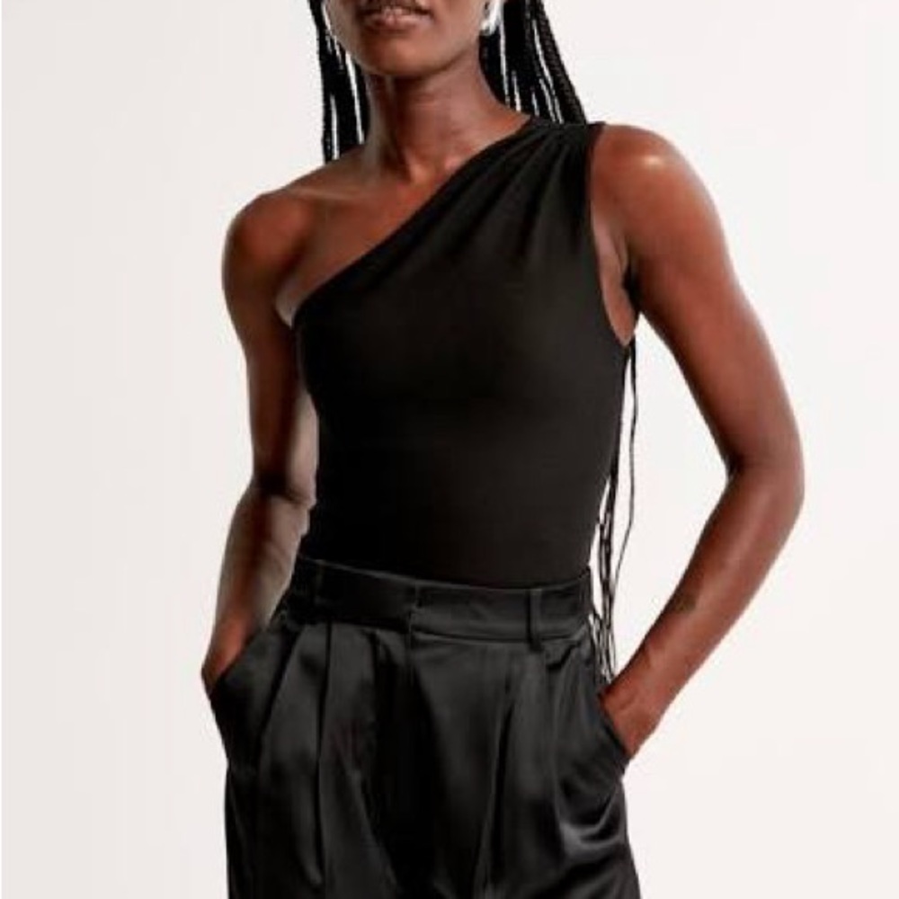Abercrombie Crepe Asymmetrical One-Shoulder Bodysuit